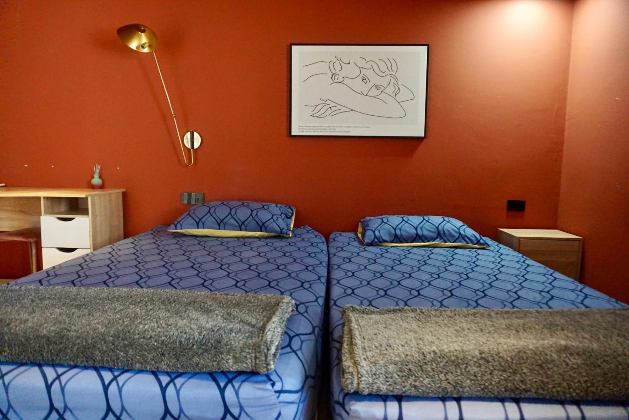 Silom Soi 3 Hash Apartment Hip And Funky With Rooftop View Бангкок Екстер'єр фото